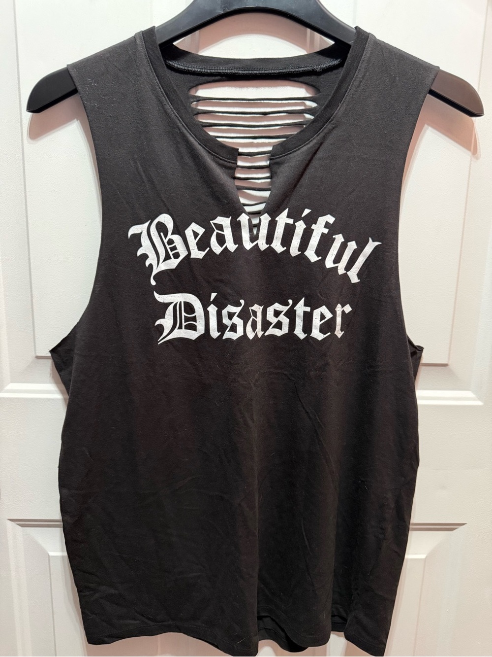 Beautiful Disaster Women's Black Graphic Cutout Tank Top Size XL